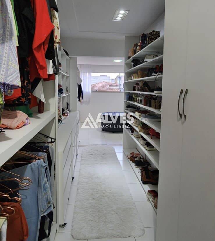 Casa de Condomínio à venda com 5 quartos, 200m² - Foto 9