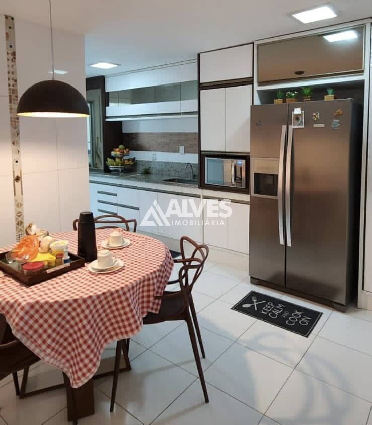 Casa de Condomínio à venda com 5 quartos, 200m² - Foto 6