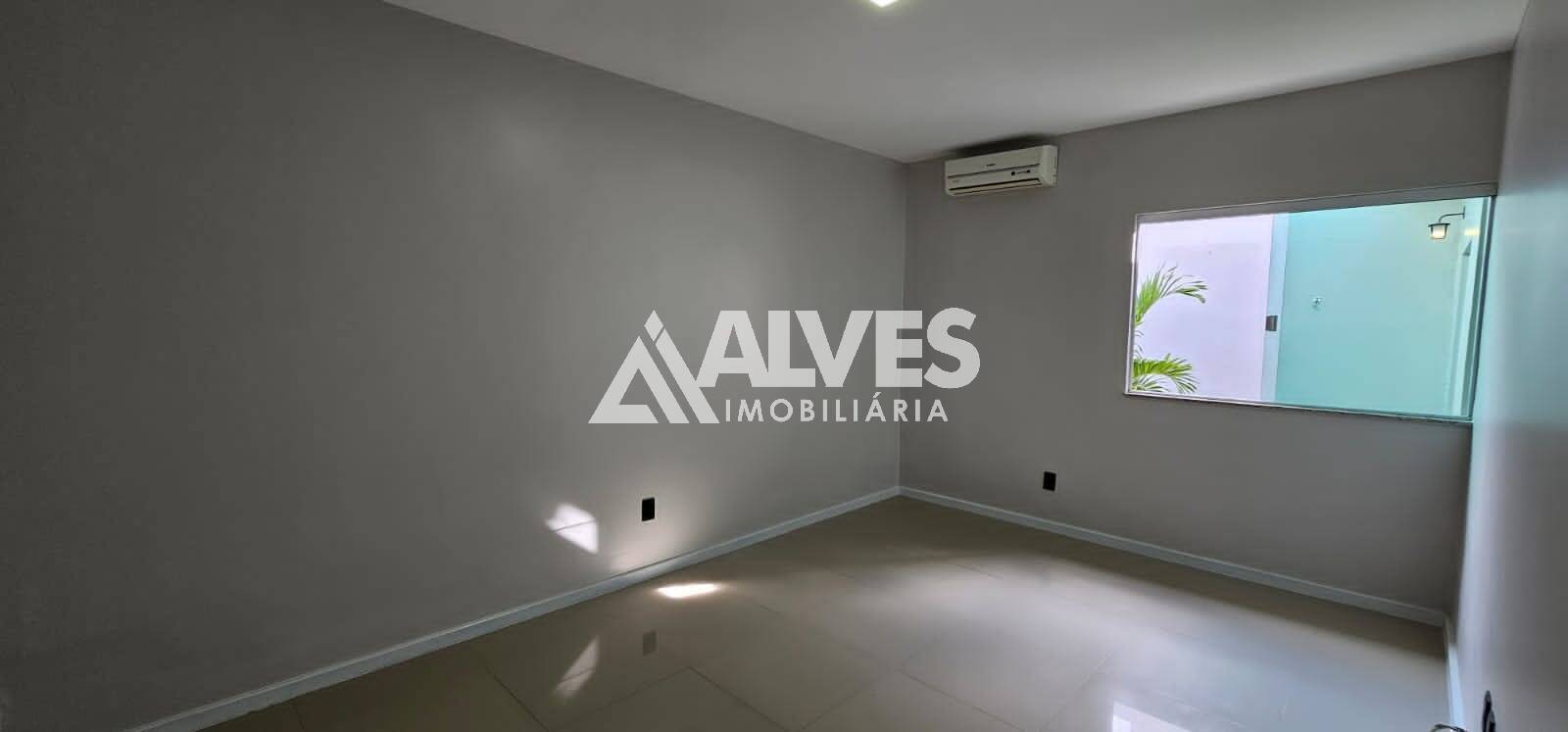 Casa à venda com 3 quartos, 110m² - Foto 8