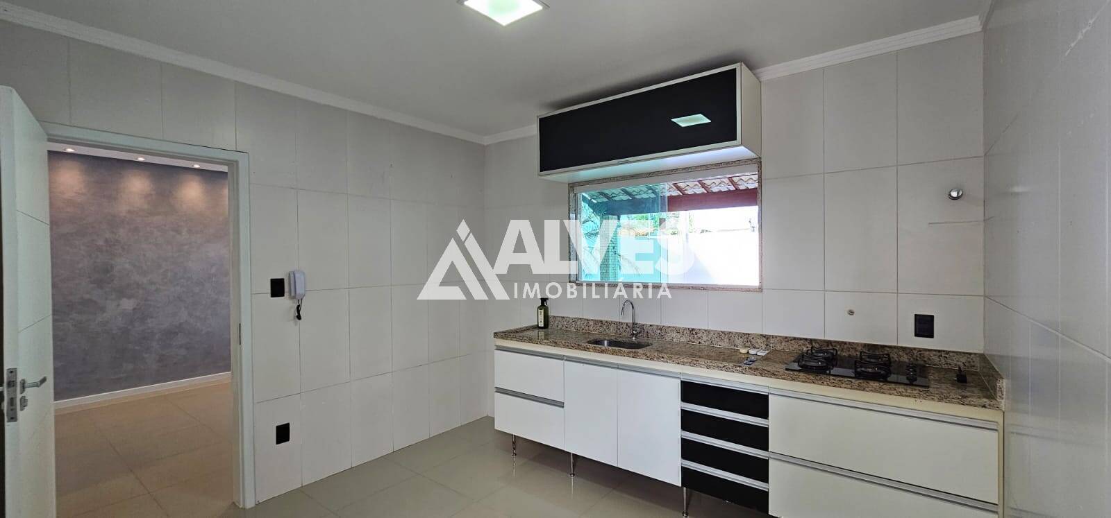 Casa à venda com 3 quartos, 110m² - Foto 5